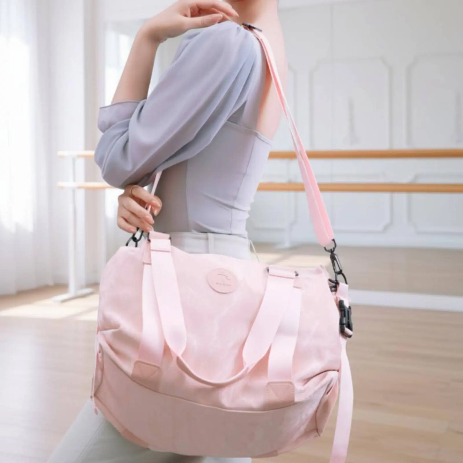 Wet Dry Gym Bag Large Capacity Gym Duffel Bag Multiple Pockets Lightweight for Ballet Students
Wet Dry Gym Bag Large Capacity Gym Duffel Bag Multiple Pockets Lightweight for Ballet Students