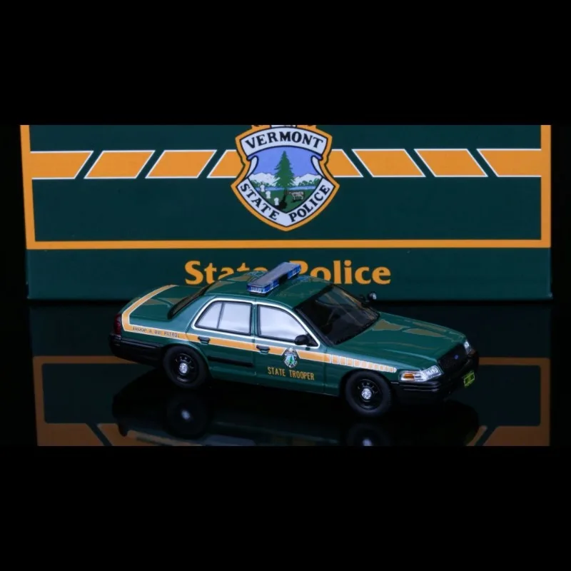 Rollin 1:64 Ford Vermont State Police CV police car die-cast alloy car model, boys' holiday gift toy, adult collectible ornament
Rollin 1:64 Ford Vermont State Police CV police car die-cast alloy car model, boys' holiday gift toy, adult collectible ornament