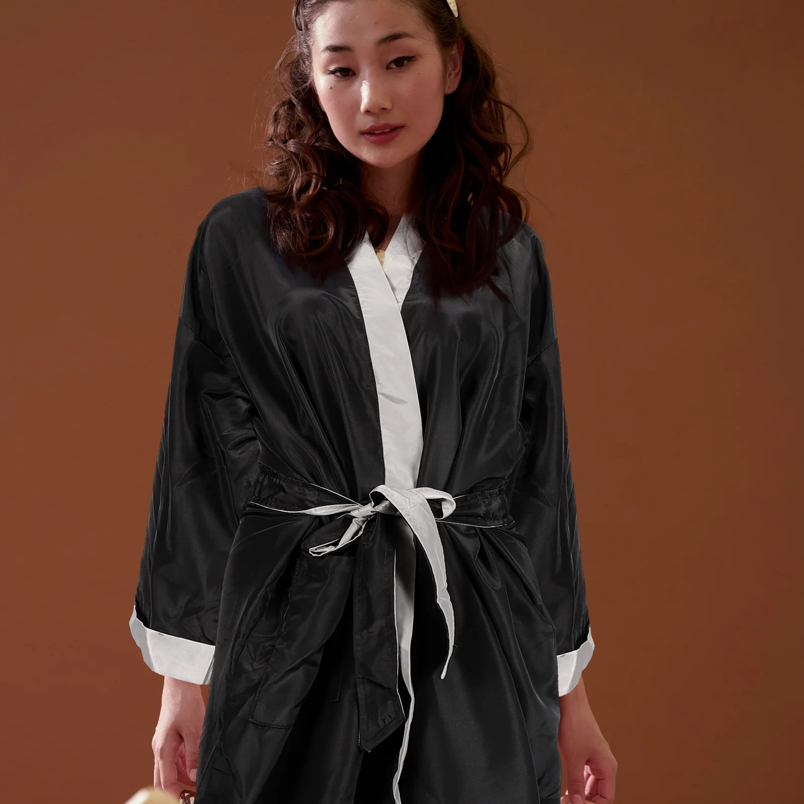 Парикмахерское платье Накидки для салона Клиенты Халат Парикмахерская стрижка Черная одежда для окрашивания Легкая дышащая одежда унисекс
Парикмахерское платье Накидки для салона Клиенты Халат Парикмахерская стрижка Черная одежда для окрашивания Легкая дышащая одежда унисекс