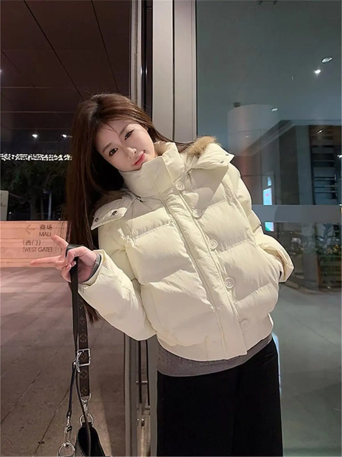 Autumn Winter Fur Hooded Jacket Women Outerwear Thick Dowon Cotton Padded Slim Short Parkas Female Cropped Puffer Bubble Coat 46 Sefdbcb6bb29a438fa8ed0cd3584f760fc