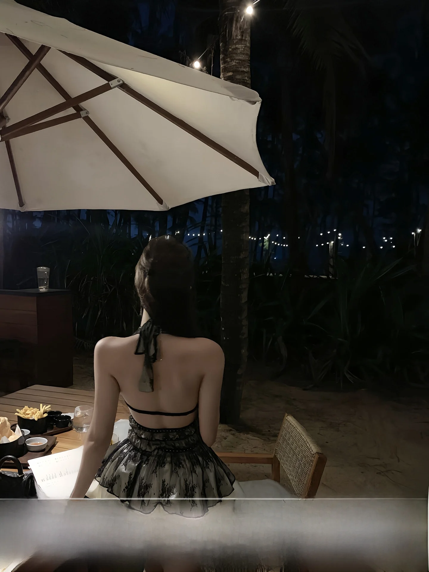 Pure Desire Lace V-neck Sleeveless Top Waist-cinching Back-exposing Small Shirt Girl's Style Fashion Spring Collection
Pure Desire Lace V-neck Sleeveless Top Waist-cinching Back-exposing Small Shirt Girl's Style Fashion Spring Collection