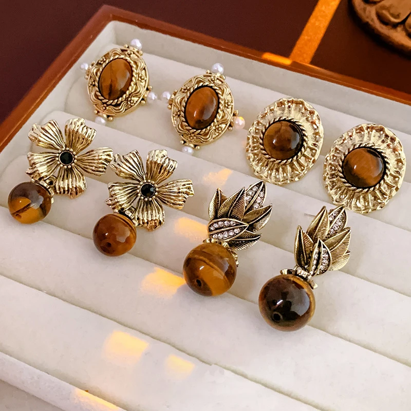 Retro Enamel Pearl Flower Pineapple Colorful Metal Pendant Earrings 2023 New Winter French Vintage Jewelry Pendientes Mujer
Retro Enamel Pearl Flower Pineapple Colorful Metal Pendant Earrings 2023 New Winter French Vintage Jewelry Pendientes Mujer