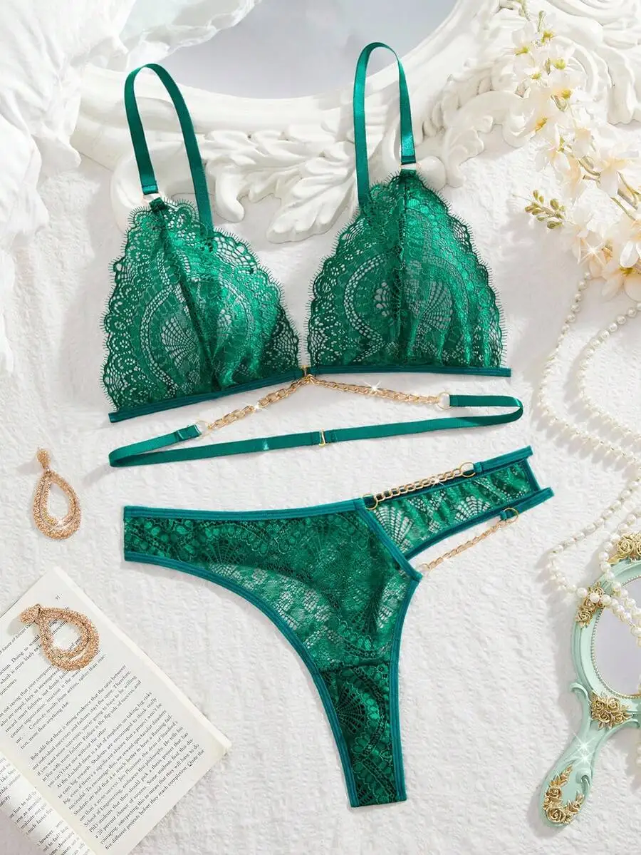 Emerald Green Lace Wireless Bra And Thong Set For Women
Emerald Green Lace Wireless Bra And Thong Set For Women
