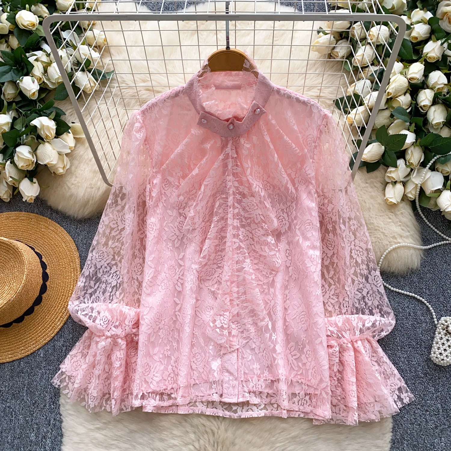 Clothland женская винтажная кружевная блузка с расклешенными рукавами и оборками ярких цветов рубашка женские модные топы в стиле ретро Blusa Mujer LB384
Clothland женская винтажная кружевная блузка с расклешенными рукавами и оборками ярких цветов рубашка женские модные топы в стиле ретро Blusa Mujer LB384