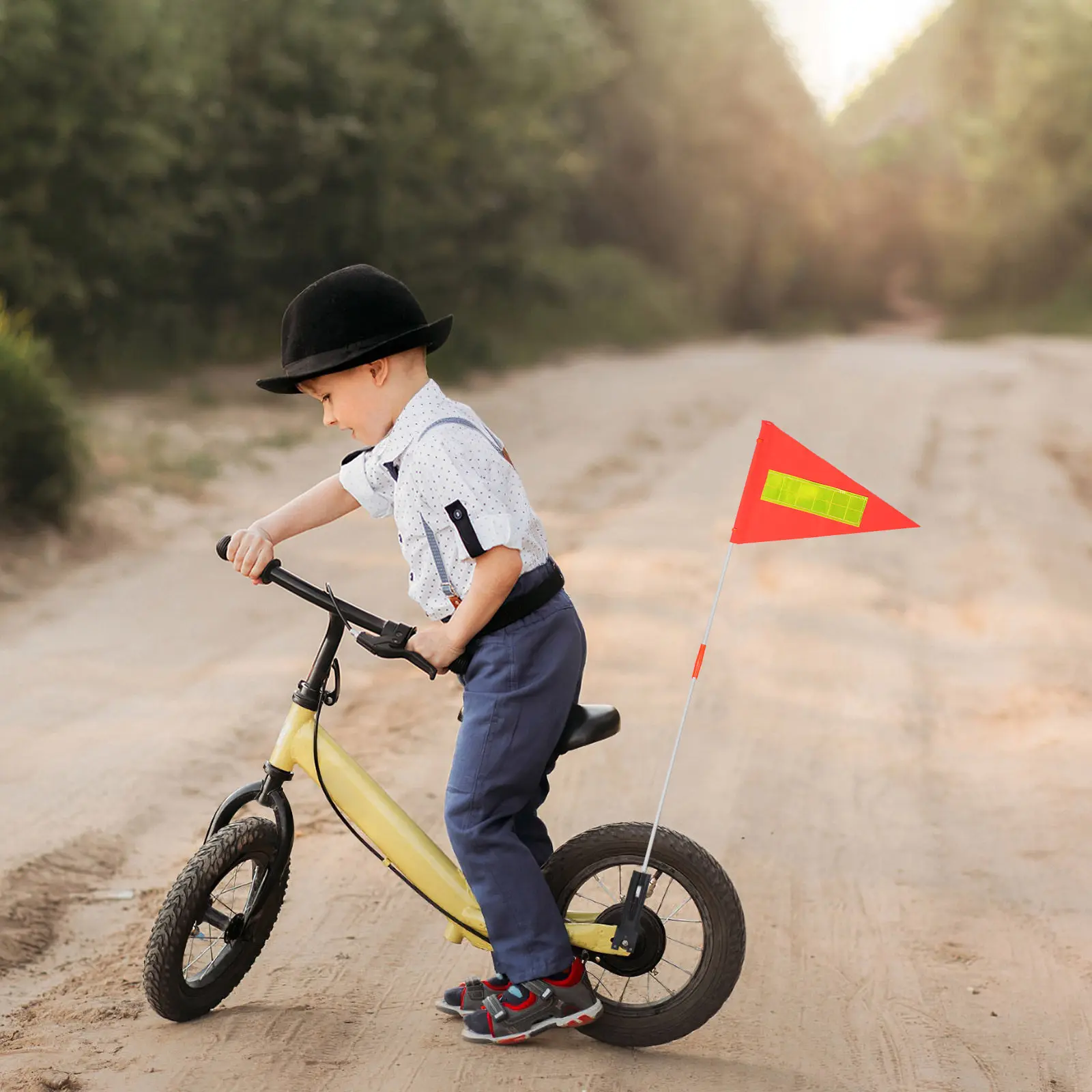 Комплект из 1 шт.: Оранжевый флаг безопасности для велосипеда, высокопрочный, устойчивый к разрывам, для велоприцепов, для езды на велосипеде, уличный сигнальный флаг с флагштоком
Комплект из 1 шт.: Оранжевый флаг безопасности для велосипеда, высокопрочный, устойчивый к разрывам, для велоприцепов, для езды на велосипеде, уличный сигнальный флаг с флагштоком