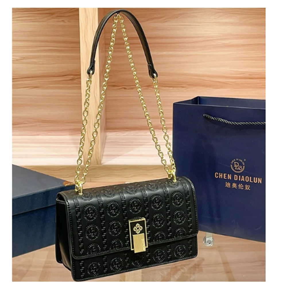 Small Square Bag 2025 New Light Luxury Small Square Bag Hundred High End Exquisite Old Flowers Hundred Flap Crossbody Bag
Small Square Bag 2025 New Light Luxury Small Square Bag Hundred High End Exquisite Old Flowers Hundred Flap Crossbody Bag