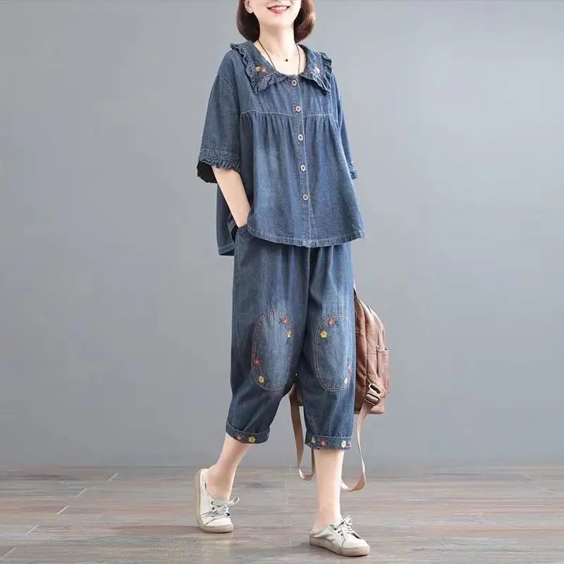Casual Denim Suit Women's Summer Retro Loose Embroidered Shirt High Waisted Cropped Pants Two-piece Set Fashion Female Clothes
Casual Denim Suit Women's Summer Retro Loose Embroidered Shirt High Waisted Cropped Pants Two-piece Set Fashion Female Clothes