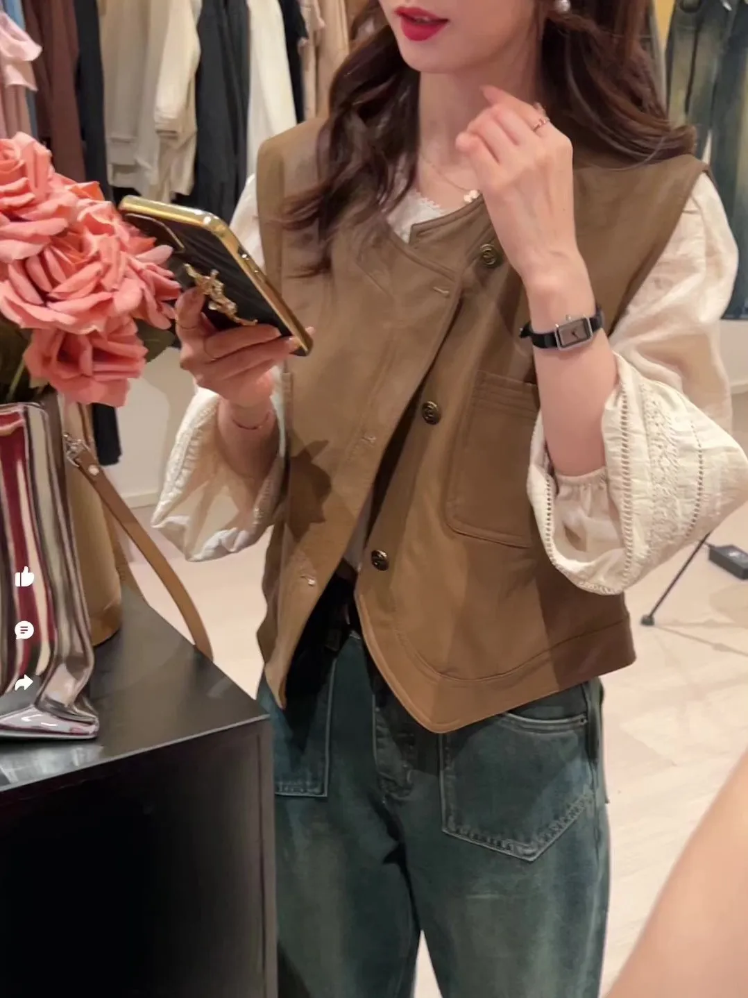 Women's Leather Vest Spring Autumn New Style Outerwear Versatile Short Length round Neck Single Button Pure Color Commute Wind
Women's Leather Vest Spring Autumn New Style Outerwear Versatile Short Length round Neck Single Button Pure Color Commute Wind