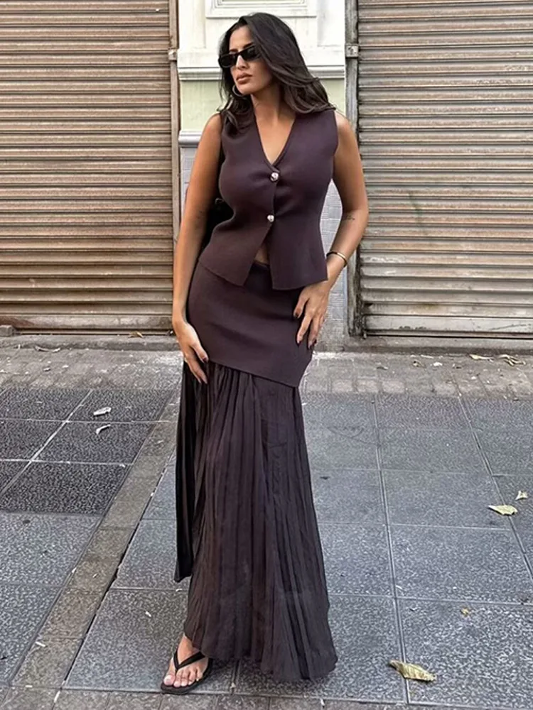 Absobe Women's Knitted Patchwork Pleated Long Skirt Set V-Neck Vest with Gold Buttons Elegant Commuting Two-Piece Summer Outfit
Absobe Women's Knitted Patchwork Pleated Long Skirt Set V-Neck Vest with Gold Buttons Elegant Commuting Two-Piece Summer Outfit