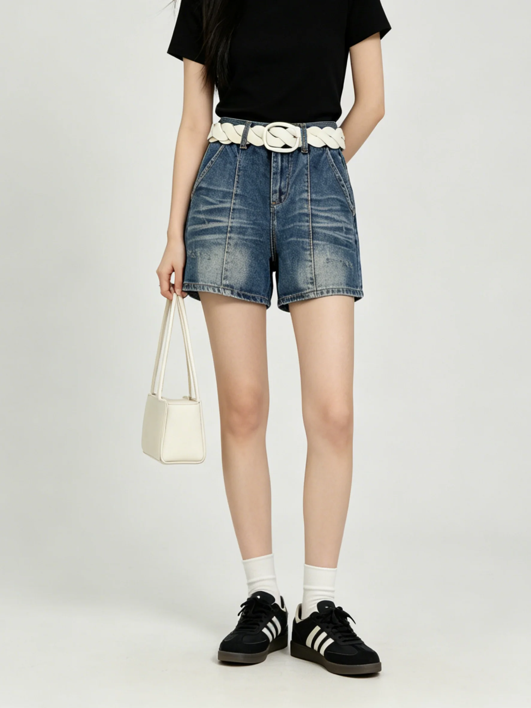Retro Korean Style Faded Denim Wide Leg Pants Women Summer New Loose Slimming Versatile Shorts Commute Style High Waist Pocket
Retro Korean Style Faded Denim Wide Leg Pants Women Summer New Loose Slimming Versatile Shorts Commute Style High Waist Pocket