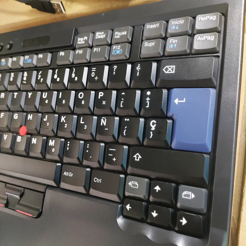 Проводная USB-клавиатура с испанской раскладкой и маленькой красной точкой для Lenovo Thinkpad sk-8845cr
Проводная USB-клавиатура с испанской раскладкой и маленькой красной точкой для Lenovo Thinkpad sk-8845cr