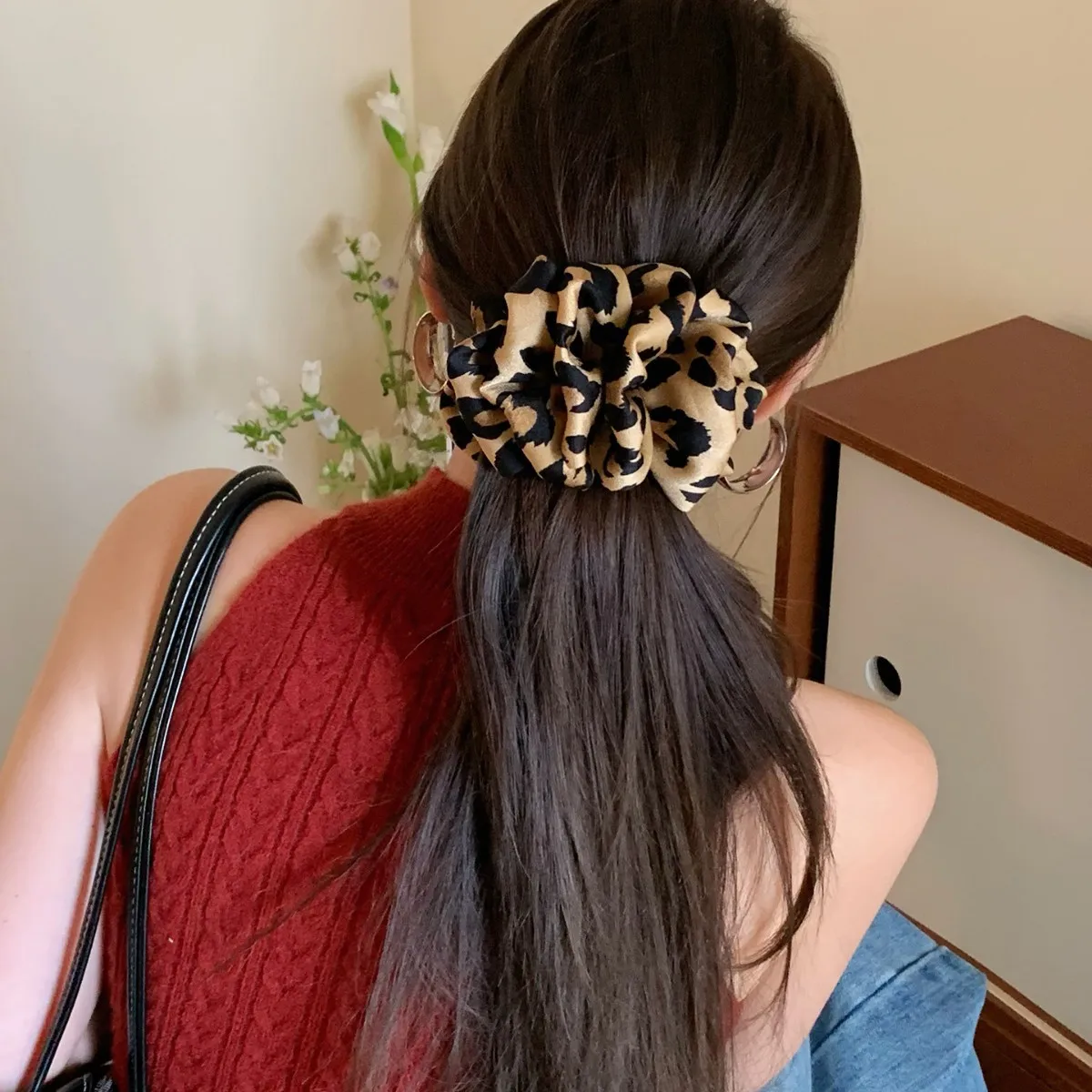 Leopard Print Pleated Banana Clip Retro Korean Sweet Cool for Back Ponytail Daily Home Party Premium Quality
Leopard Print Pleated Banana Clip Retro Korean Sweet Cool for Back Ponytail Daily Home Party Premium Quality