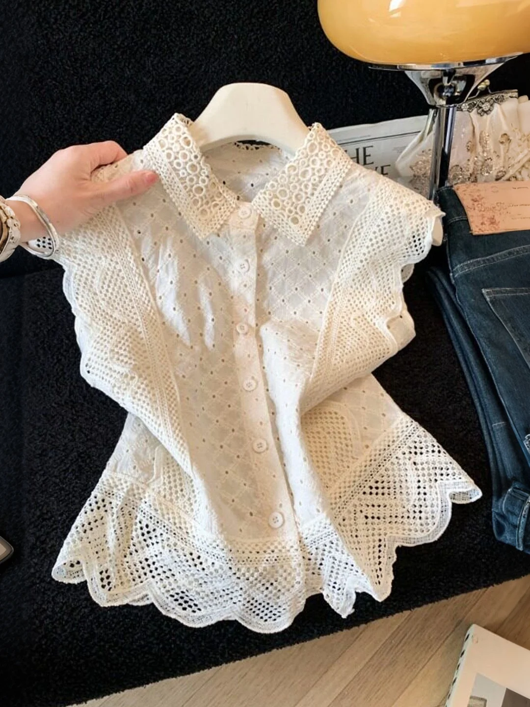 Elegant Embroidered Hollow out Peach Color Collar Shirt Women Summer 2026 New Style Small Flying Sleeve Fashionable Top
Elegant Embroidered Hollow out Peach Color Collar Shirt Women Summer 2026 New Style Small Flying Sleeve Fashionable Top