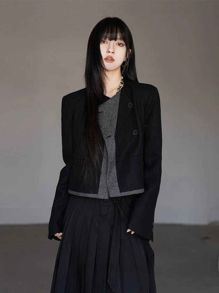 Black Short Thickened Duck down Jacket Women's Winter New Style Commute Korean Version Wool Polyester Blend Warm Coat
Black Short Thickened Duck down Jacket Women's Winter New Style Commute Korean Version Wool Polyester Blend Warm Coat