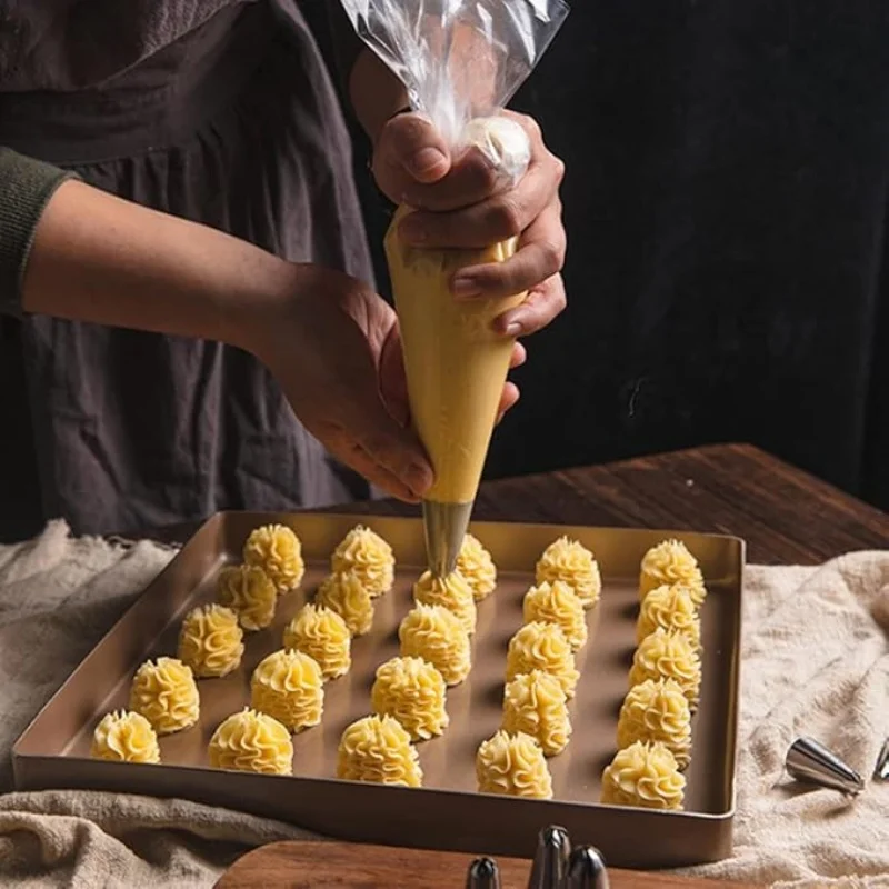 5pcs Cake Decorating Piping Nozzles Stainless Steel 430 Seamless Sanded Tips for Home Bakery and Cafe Use in PP Bag
5pcs Cake Decorating Piping Nozzles Stainless Steel 430 Seamless Sanded Tips for Home Bakery and Cafe Use in PP Bag