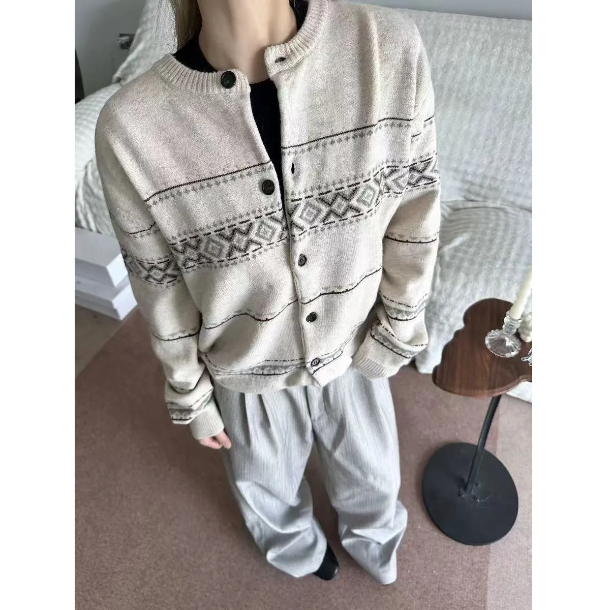 Women's Knitted Sweater Autumn Winter Lazy Sle High-End Feeling Camere Imitation Outerwear Open Cardigan Polyester Fiber
Women's Knitted Sweater Autumn Winter Lazy Sle High-End Feeling Camere Imitation Outerwear Open Cardigan Polyester Fiber