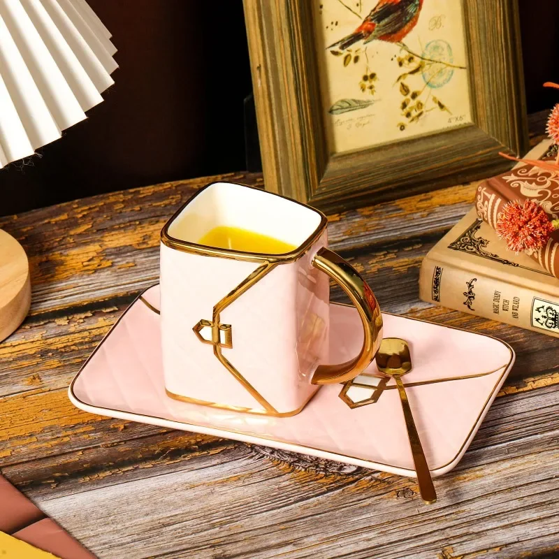 Женская Керамическая кружка в форме сумочки, 10 унций
Женская Керамическая кружка в форме сумочки, 10 унций