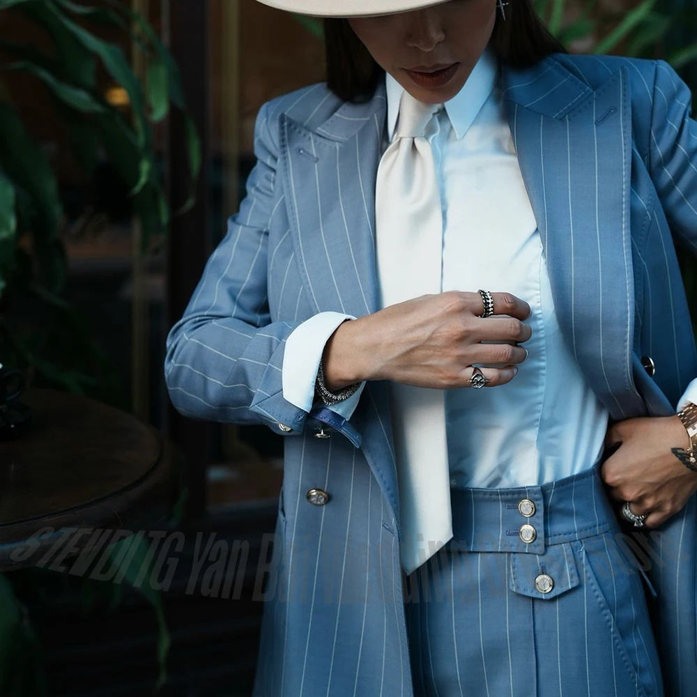 Modish Women's Suit High Quality Buisness Work Peaked Lapel Double Breasted Fashoin Trend Tailored Striped Suits Two Pieces
Modish Women's Suit High Quality Buisness Work Peaked Lapel Double Breasted Fashoin Trend Tailored Striped Suits Two Pieces