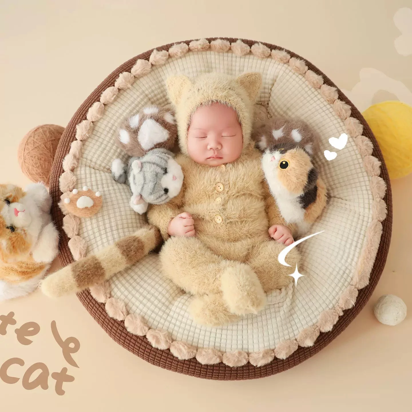 Newborn Cat Theme Photo Prop Costume For Baby Photography Studio Outfit Cartoon Infant Boy Girl Cute First Month Milestone Shoot
Newborn Cat Theme Photo Prop Costume For Baby Photography Studio Outfit Cartoon Infant Boy Girl Cute First Month Milestone Shoot