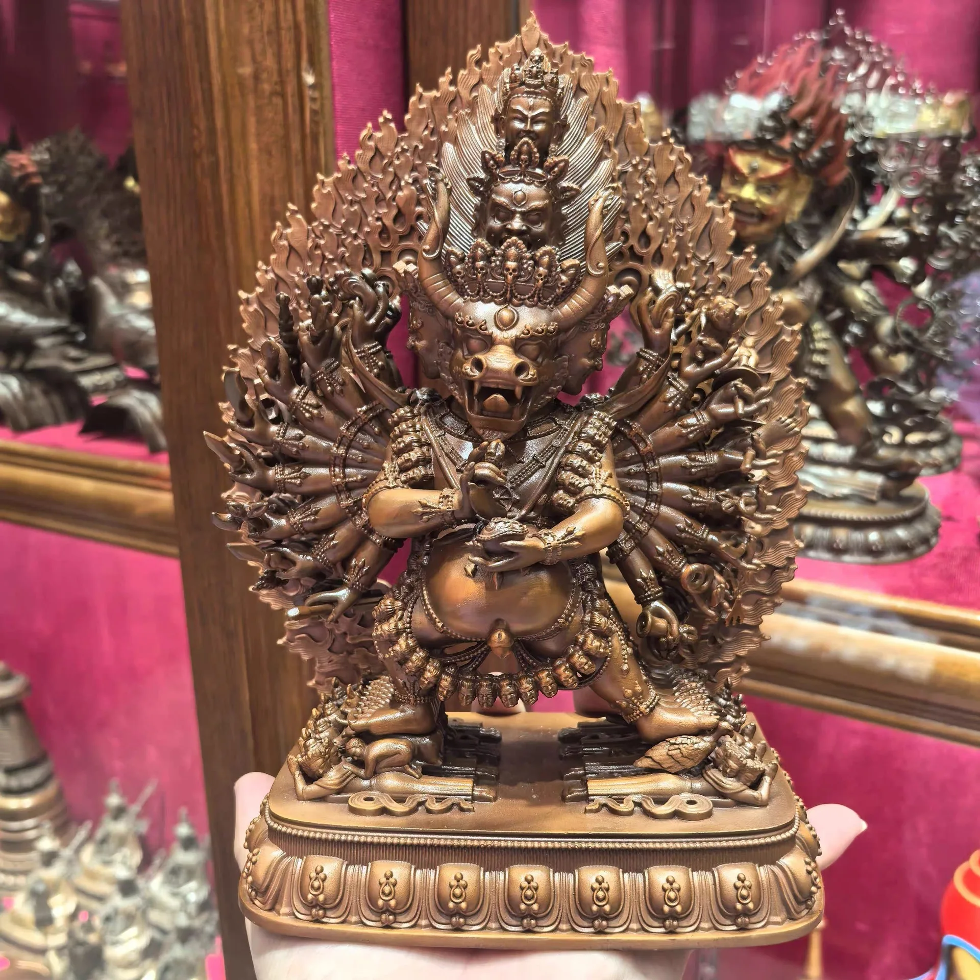 CZ Duyong Dawei Diamond Copper Buddha Statue Hall Ornament
CZ Duyong Dawei Diamond Copper Buddha Statue Hall Ornament