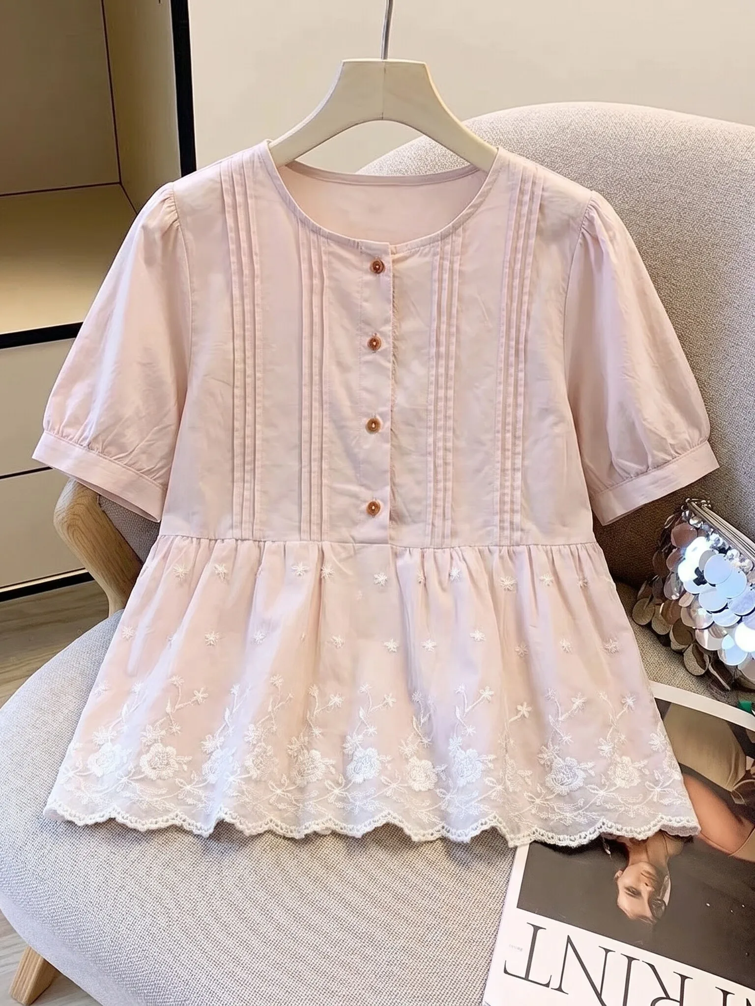 Pink Short Sleeve Shirt Women's Summer New Style Big Size Cute Doll Top Beautiful Shirt Korean Style Commute Wind Loose Fit
Pink Short Sleeve Shirt Women's Summer New Style Big Size Cute Doll Top Beautiful Shirt Korean Style Commute Wind Loose Fit