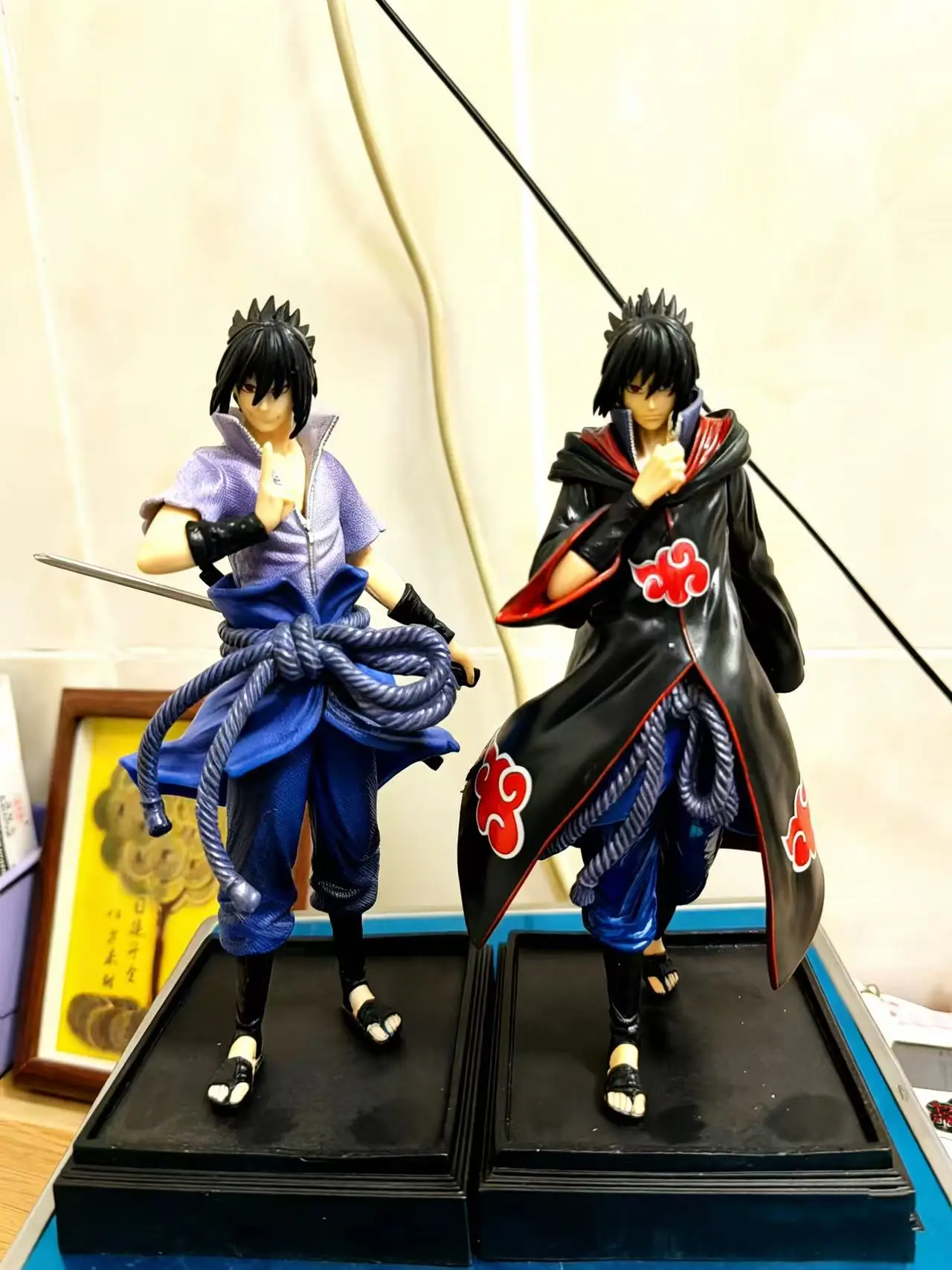28cm New NARUTO Anime Figure Uchiha Sasuke Perimeter PVC Model Scene Statue Desktop Decoration Ornaments Christmas Gifts Toys
28cm New NARUTO Anime Figure Uchiha Sasuke Perimeter PVC Model Scene Statue Desktop Decoration Ornaments Christmas Gifts Toys