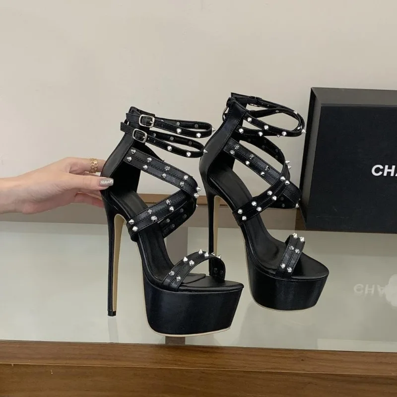 Women's Pumps Designer Black Waterproof Platform High Heels Fashion Rivet High Heel Sandals for Women Luxury Shoes Zapatos Mujer
Women's Pumps Designer Black Waterproof Platform High Heels Fashion Rivet High Heel Sandals for Women Luxury Shoes Zapatos Mujer