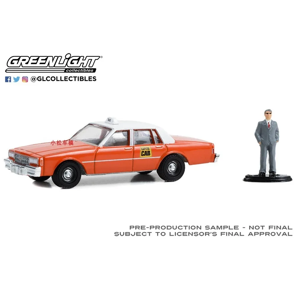 1:64 1981, Chevrolet Impala Capitol Taxi и костюм для мужчин 97150-B, продвинутая коллекция, орнамент, модели автомобилей
1:64 1981, Chevrolet Impala Capitol Taxi и костюм для мужчин 97150-B, продвинутая коллекция, орнамент, модели автомобилей