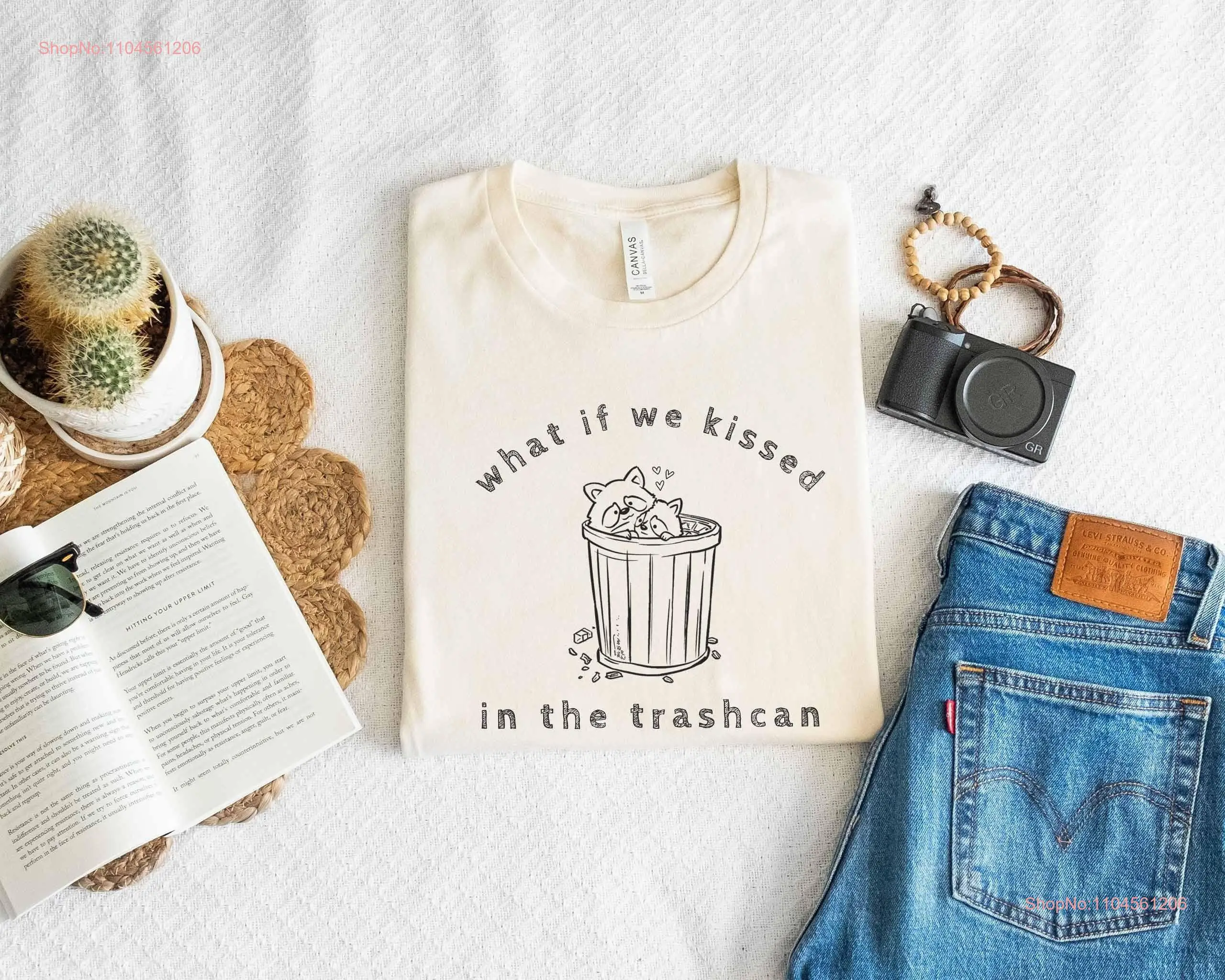 Футболка What If We Kissed In The Trashcan Raccoon Funny Meme Cute Animal s For My Wife Trash Panda с длинными или короткими рукавами
Футболка What If We Kissed In The Trashcan Raccoon Funny Meme Cute Animal s For My Wife Trash Panda с длинными или короткими рукавами