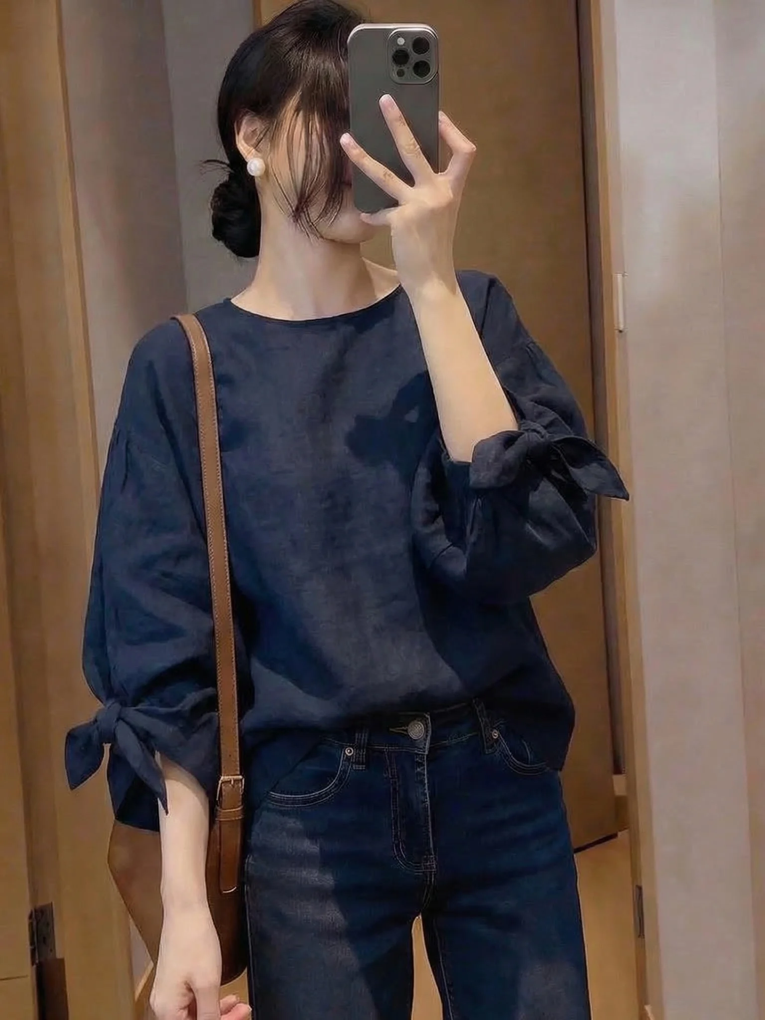 Elegant Loose Women's Chiffon Shirt Shoulder-Length Sleeve Top Large Size Summer Commute Style Korean Fashion plus Size
Elegant Loose Women's Chiffon Shirt Shoulder-Length Sleeve Top Large Size Summer Commute Style Korean Fashion plus Size
