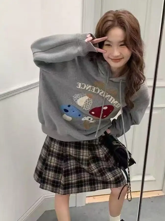 plus Size 300 Pou ey Hooded Embroidered Fce Women's Sweatirt Winter Versatile Sli Design Outerwear Casual Loose...
plus Size 300 Pou ey Hooded Embroidered Fce Women's Sweatirt Winter Versatile Sli Design Outerwear Casual Loose...