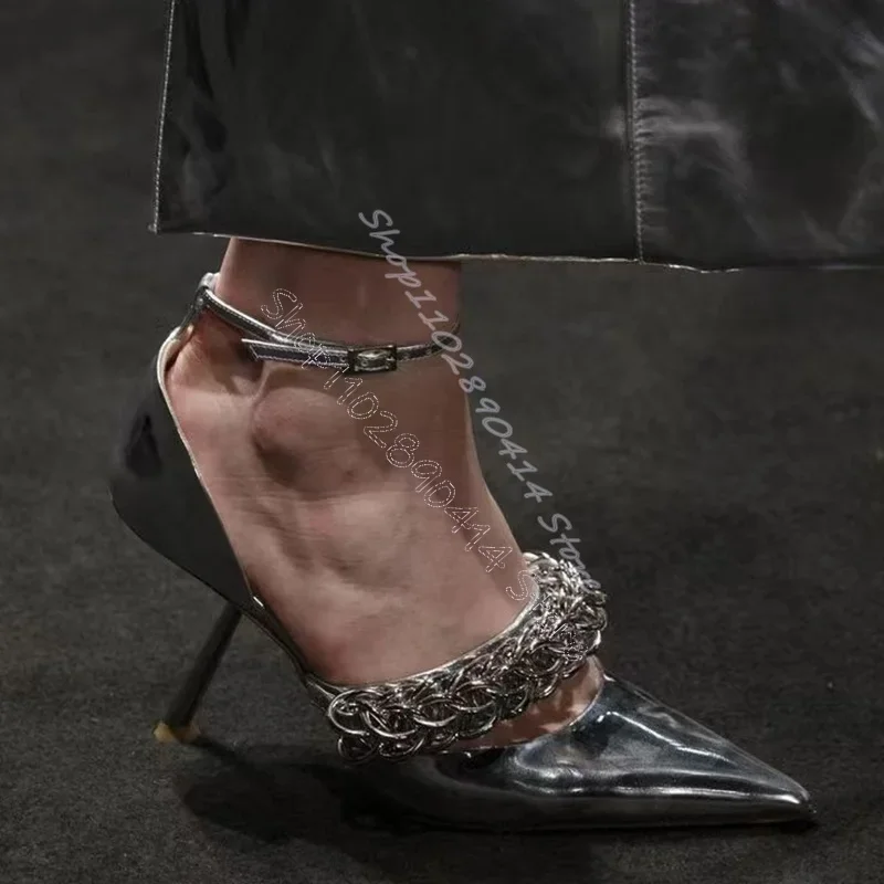 Silver Chain Strange Style Heels Pointed Toe Pumps Buckle Strap Women Shoes Sexy Party Banquet Runway 2025 Zapatos Para Mujere
Silver Chain Strange Style Heels Pointed Toe Pumps Buckle Strap Women Shoes Sexy Party Banquet Runway 2025 Zapatos Para Mujere