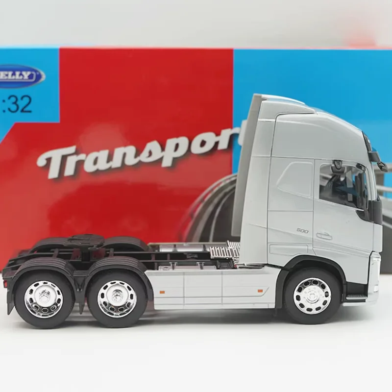 Коллекционная модель грузовика Welly Diecast 1:32: Тягач FH с прицепом, имитация из сплава, сувенир, украшение, подарок
Коллекционная модель грузовика Welly Diecast 1:32: Тягач FH с прицепом, имитация из сплава, сувенир, украшение, подарок