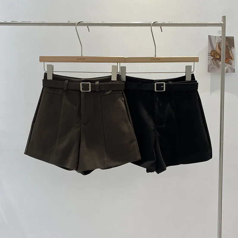 Casual Streetwear Elegant Korean Fashion Wide Leg Pants Solid Slim 2023 New Autumn Winter Women All-Match Woolen Shorts
Casual Streetwear Elegant Korean Fashion Wide Leg Pants Solid Slim 2023 New Autumn Winter Women All-Match Woolen Shorts