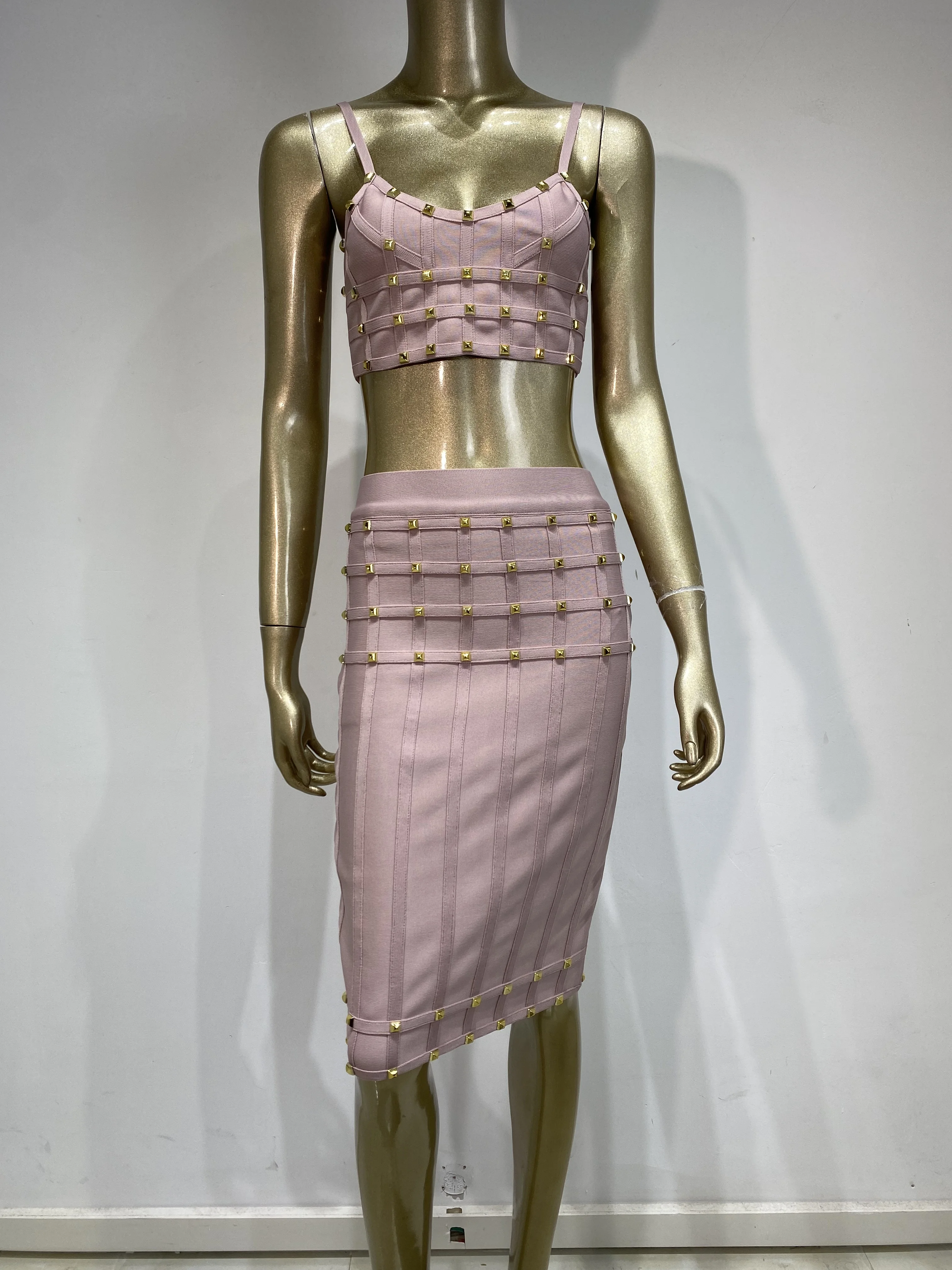Women Summer New Two Piece Bandage Studded Camisole Crop Top And High Waist Skirt Elastic High Street Evening Club Party Outfits
Women Summer New Two Piece Bandage Studded Camisole Crop Top And High Waist Skirt Elastic High Street Evening Club Party Outfits