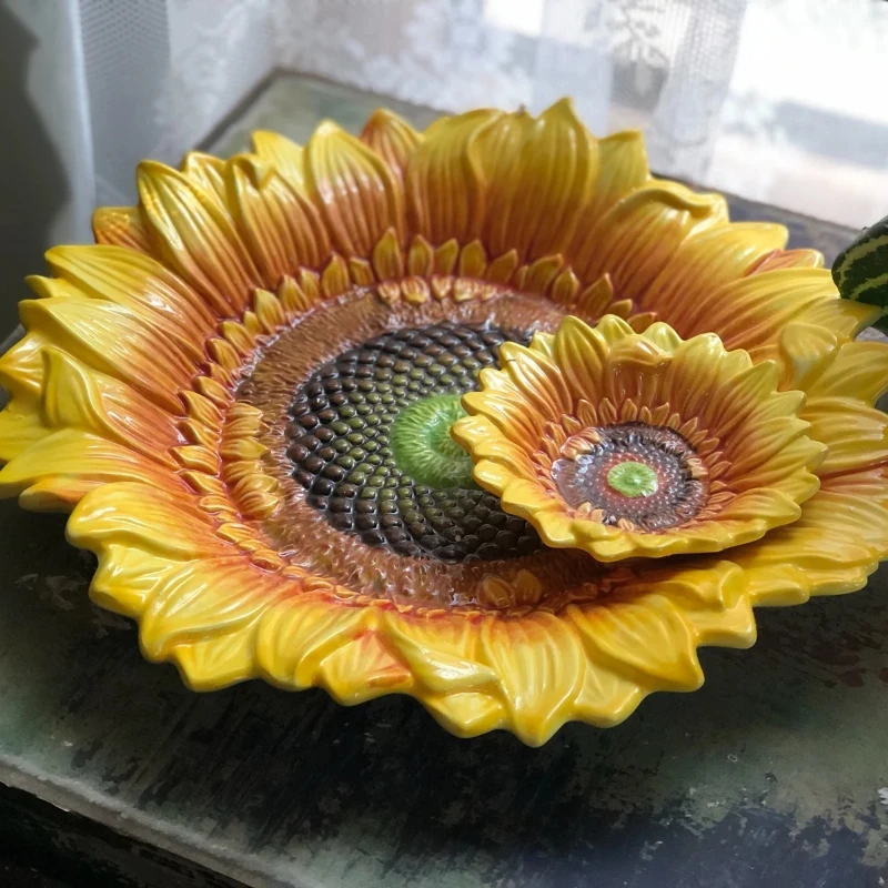 Hand-Painted Ceramic Fruit Bowl Decorative Candy Dish Elegant Bread Plate Two-Grid Dip Plate Sunflower Breakfast Tray Artisan
Hand-Painted Ceramic Fruit Bowl Decorative Candy Dish Elegant Bread Plate Two-Grid Dip Plate Sunflower Breakfast Tray Artisan
