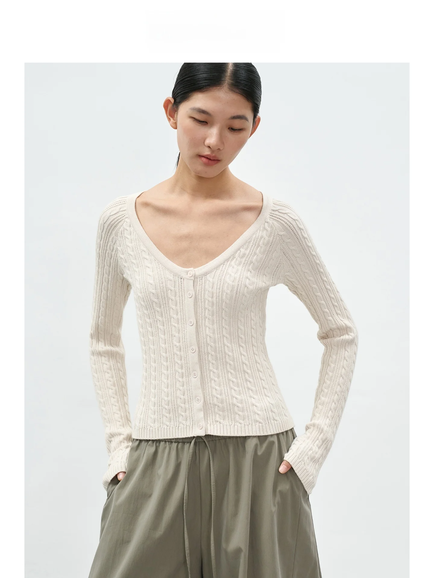 EIGHTHMONTH August Beige V-neck Knitted Cardigan Women's Slimming Short Top Casual Style Long Sleeve Regular Length
EIGHTHMONTH August Beige V-neck Knitted Cardigan Women's Slimming Short Top Casual Style Long Sleeve Regular Length