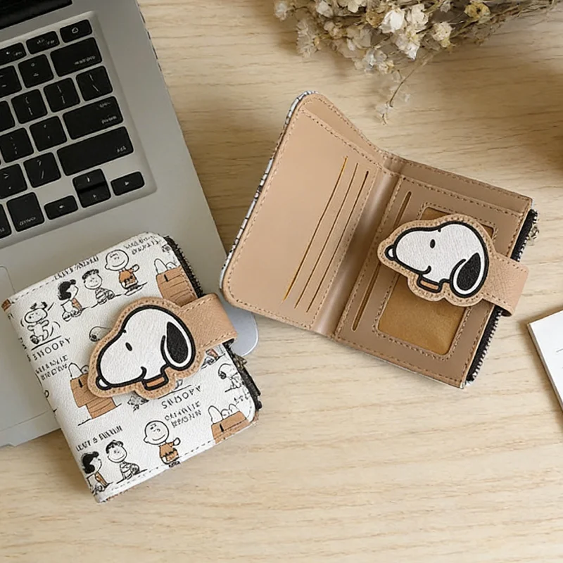 Кошелек Snoopys с аниме-принтом, короткий кошелек для монет, стильный кошелек на молнии, женский и мужской кошелек для документов, многофункциональный кошелек для денег, подарок на день рождения
Кошелек Snoopys с аниме-принтом, короткий кошелек для монет, стильный кошелек на молнии, женский и мужской кошелек для документов, многофункциональный кошелек для денег, подарок на день рождения