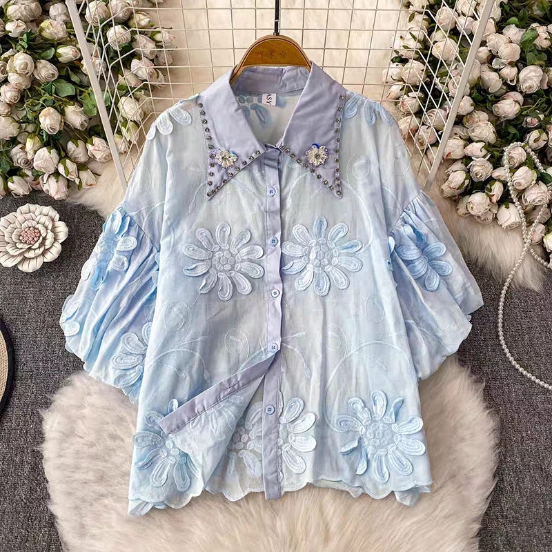 Женская летняя рубашка с трехмерным цветочным лацканом и рукавами-фонариками, свободный и утягивающий топ, верхняя одежда
Женская летняя рубашка с трехмерным цветочным лацканом и рукавами-фонариками, свободный и утягивающий топ, верхняя одежда