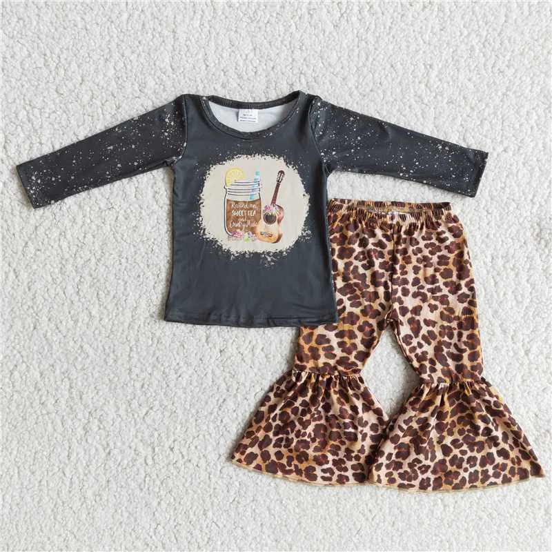 New spring Guitar Flower Long Sleeve Leopard Print Flared Pants Boutique wholesale baby girls children clothing outfits
New spring Guitar Flower Long Sleeve Leopard Print Flared Pants Boutique wholesale baby girls children clothing outfits