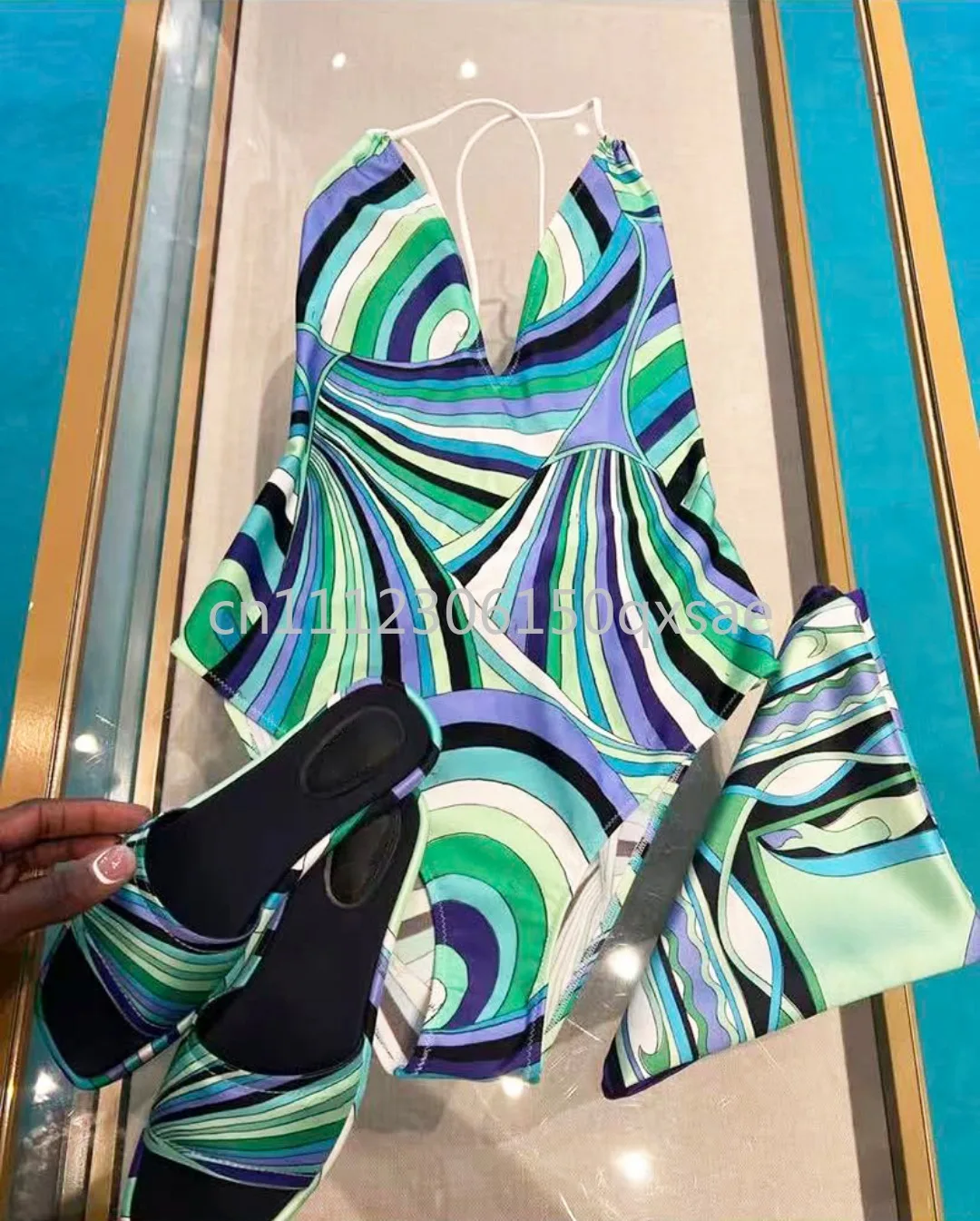 Fashion Design Women's Green Scarf Swimsuits with Letter Signature Logo Designer Brand Lady Sexy Headband Bikini Sets Beachwear
Fashion Design Women's Green Scarf Swimsuits with Letter Signature Logo Designer Brand Lady Sexy Headband Bikini Sets Beachwear