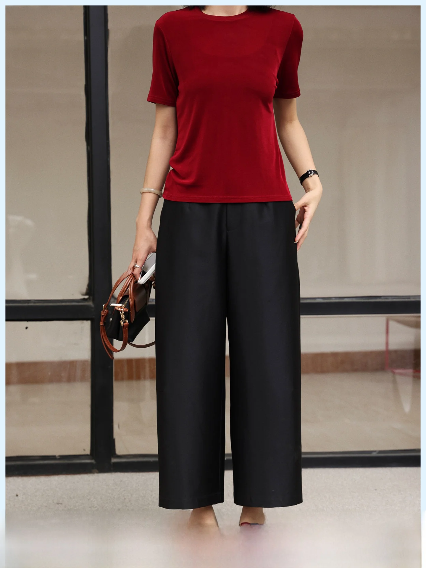 Loose Straight Leg Black Casual Pants Women's Comfortable Elastic High Waist Wide Leg Trousers Summer New Style Casual Fashion
Loose Straight Leg Black Casual Pants Women's Comfortable Elastic High Waist Wide Leg Trousers Summer New Style Casual Fashion