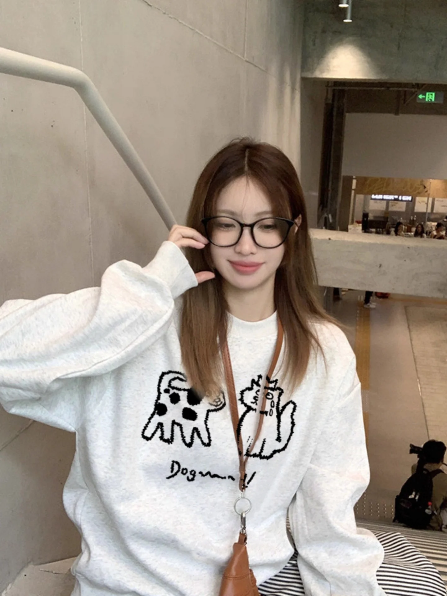 Floral ey Thiened Fce Women's Sweatirt Winter Cute Anti-aging Cartoon Print Loose Fit Long Sve round Ne Top
Floral ey Thiened Fce Women's Sweatirt Winter Cute Anti-aging Cartoon Print Loose Fit Long Sve round Ne Top
