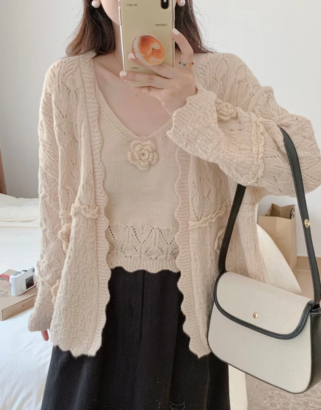Korobov Korean Loose Long Sleeve Solid Casual All Match Open Stitch Knitted Cardigan and Appliques Sweater Vest
Korobov Korean Loose Long Sleeve Solid Casual All Match Open Stitch Knitted Cardigan and Appliques Sweater Vest