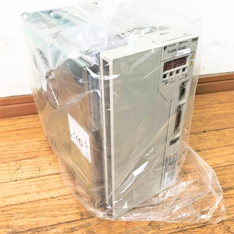 Сервопривод Yaskawa SGDH-50AE, новый в коробке, ускоренная доставка
Сервопривод Yaskawa SGDH-50AE, новый в коробке, ускоренная доставка