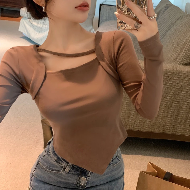 2023 new square neck hanging neck patchwork T-shirt irregular short long-sleeved top
2023 new square neck hanging neck patchwork T-shirt irregular short long-sleeved top