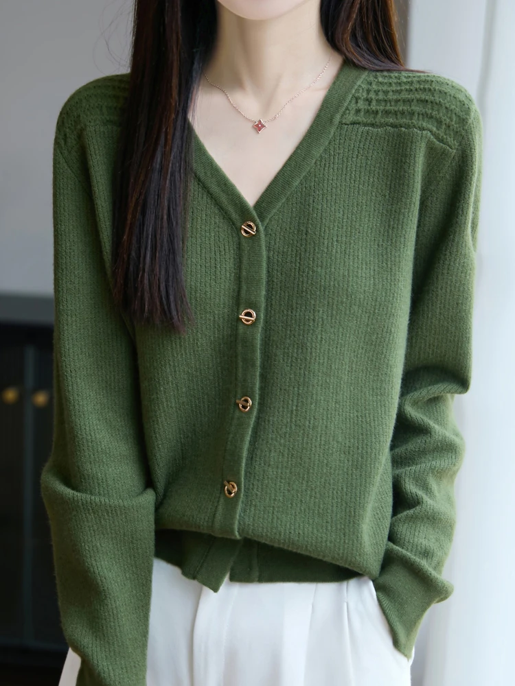 Весенне-осенний новый тонкий вязаный открытый кардиган, верхняя одежда, длинный свеч, однотонный женский мягкий свободный свитер с открытой передней частью
Весенне-осенний новый тонкий вязаный открытый кардиган, верхняя одежда, длинный свеч, однотонный женский мягкий свободный свитер с открытой передней частью