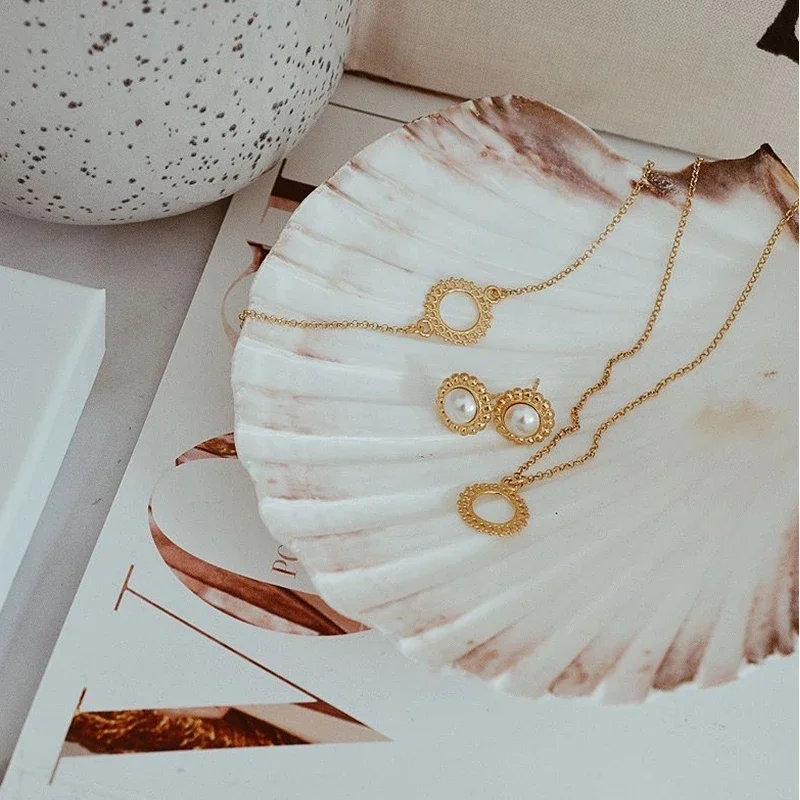 INS Natural Premium Shell Tray Photography Prop Desktop Decoration Photography Shadow Home Storage Decoration Headgear
INS Natural Premium Shell Tray Photography Prop Desktop Decoration Photography Shadow Home Storage Decoration Headgear
