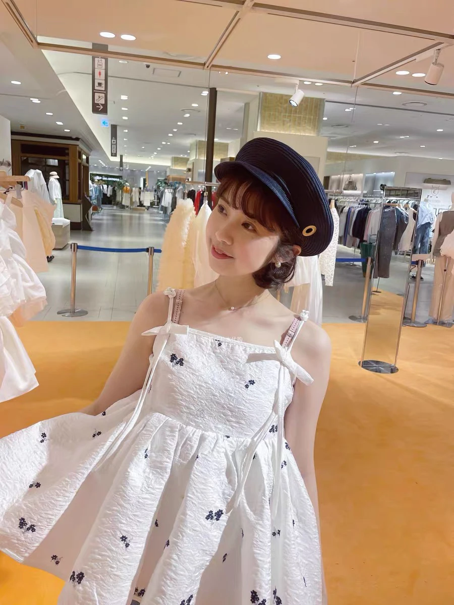 Summer Japanese Style Embroidered Strap Dress Women's Top Skirt Fashionable Casual Maxi Dress for Ladies
Summer Japanese Style Embroidered Strap Dress Women's Top Skirt Fashionable Casual Maxi Dress for Ladies