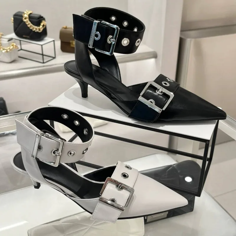 Shoes for Women Sandals Summer 2025 High Heels Goth Sexy Pointed Toe Black Elegant Woman with Low Heels Slingback Mules Stripper
Shoes for Women Sandals Summer 2025 High Heels Goth Sexy Pointed Toe Black Elegant Woman with Low Heels Slingback Mules Stripper